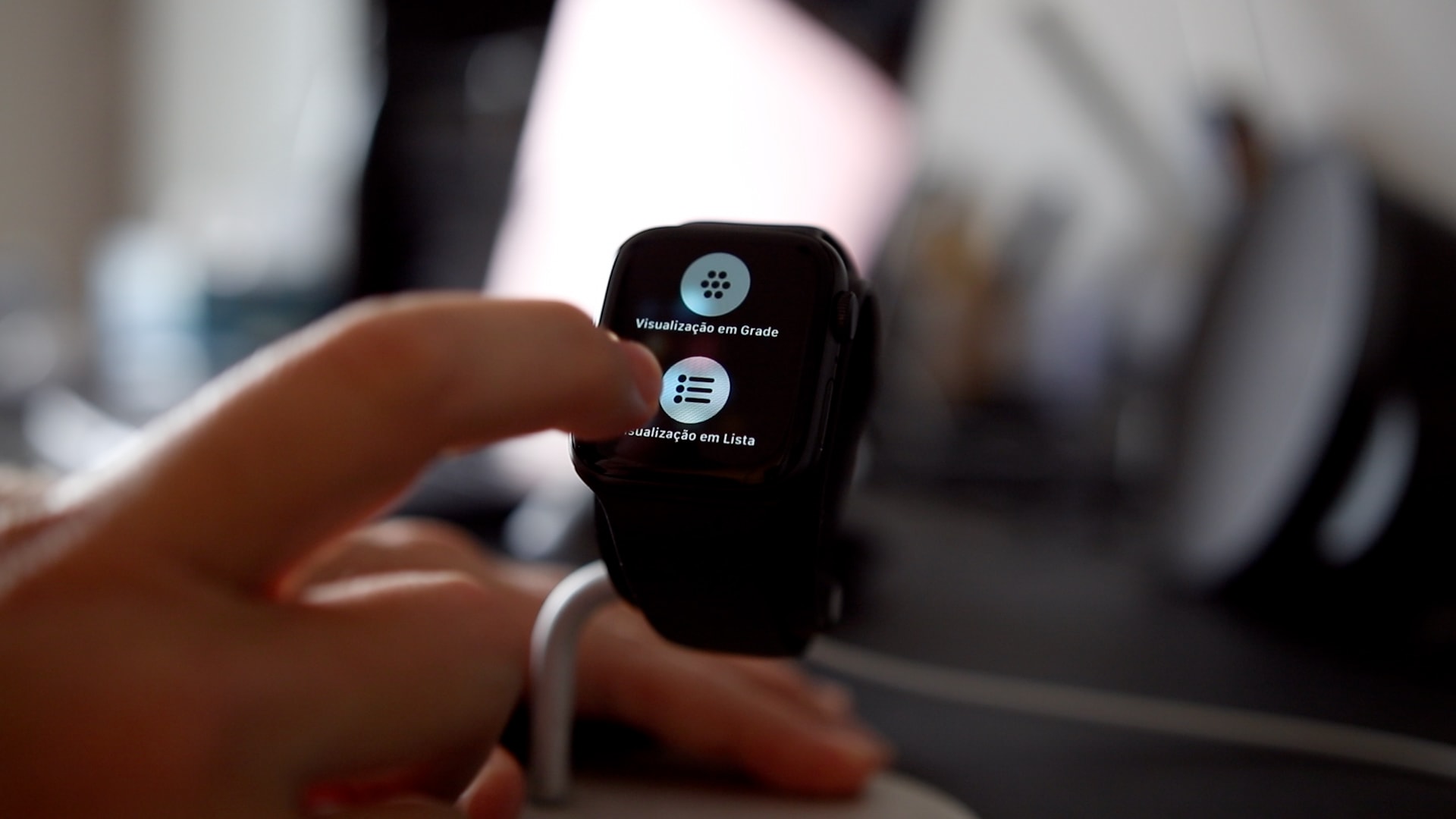 15 Force Touchi näpunäidet Apple Watchil -