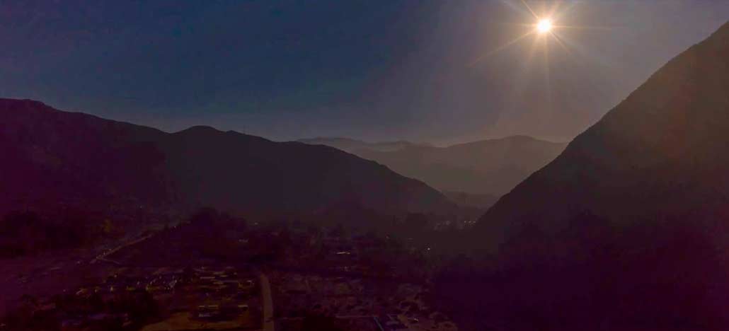 DJI Mavic 2 droonidega tehtud videod näitavad Tšiilis päikesevarjutusi