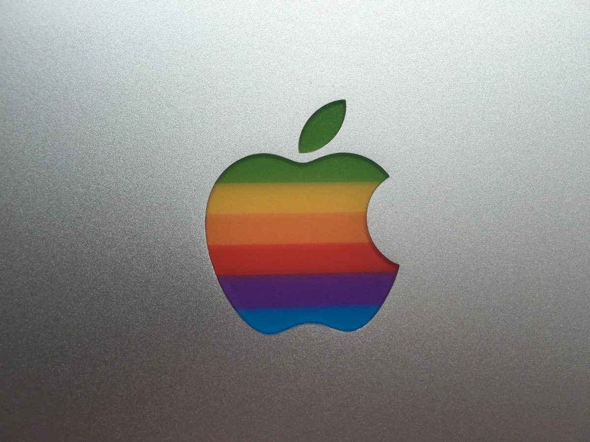 Kas Apple kavatseb tagastada "vikerkaare" logo? -