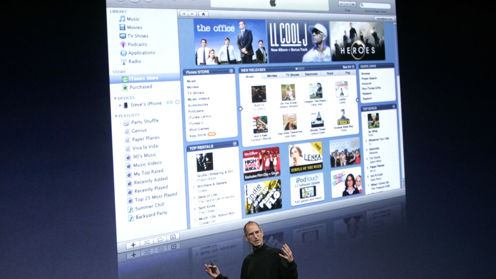 Steve Jobs di acara Apple, berbicara tentang iTunes Store