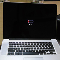 Uri Curiosity: Retina ekraaniga MacBooks Pro näitab nüüd aku tühjenemise ikooni, nagu iGadgets
