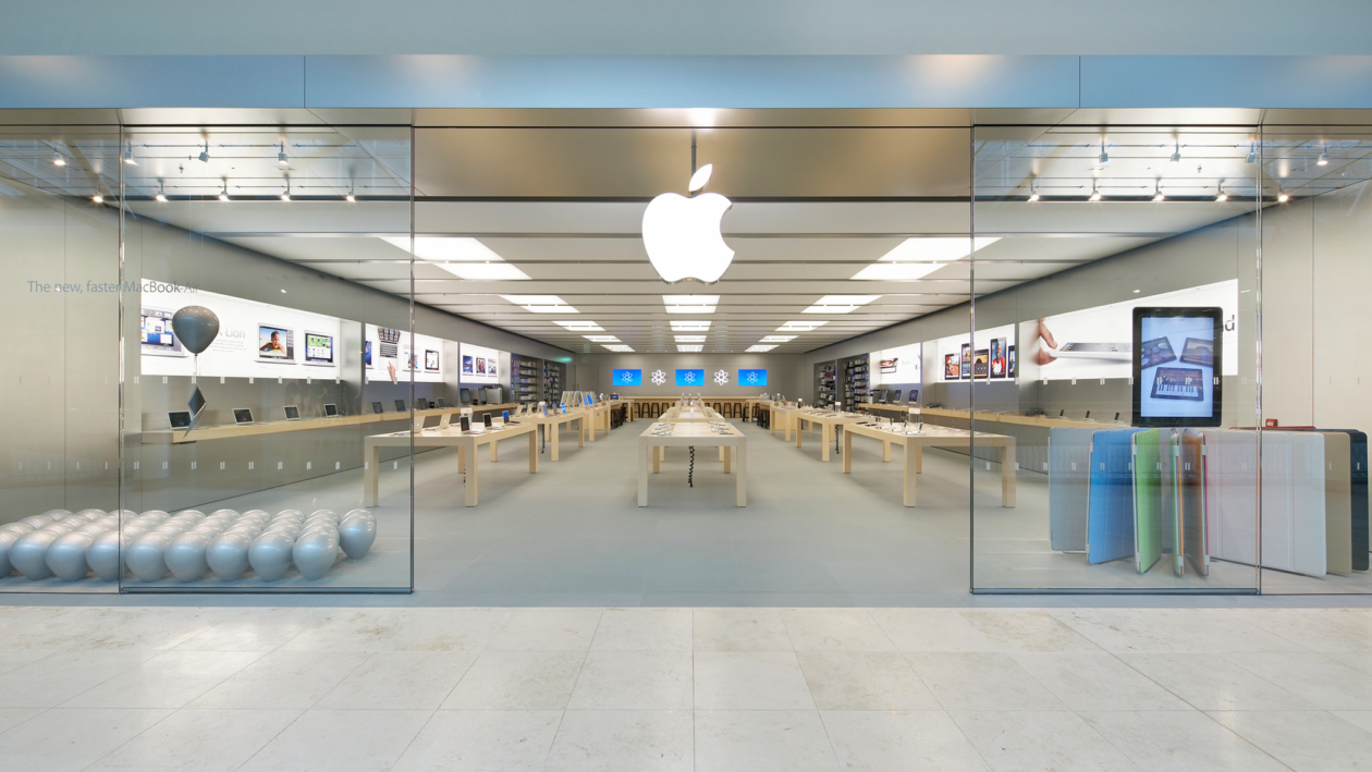 Vargad ründasid Apple Store'i ja arreteeriti pärast helikopteri tagaajamist Suurbritannias -