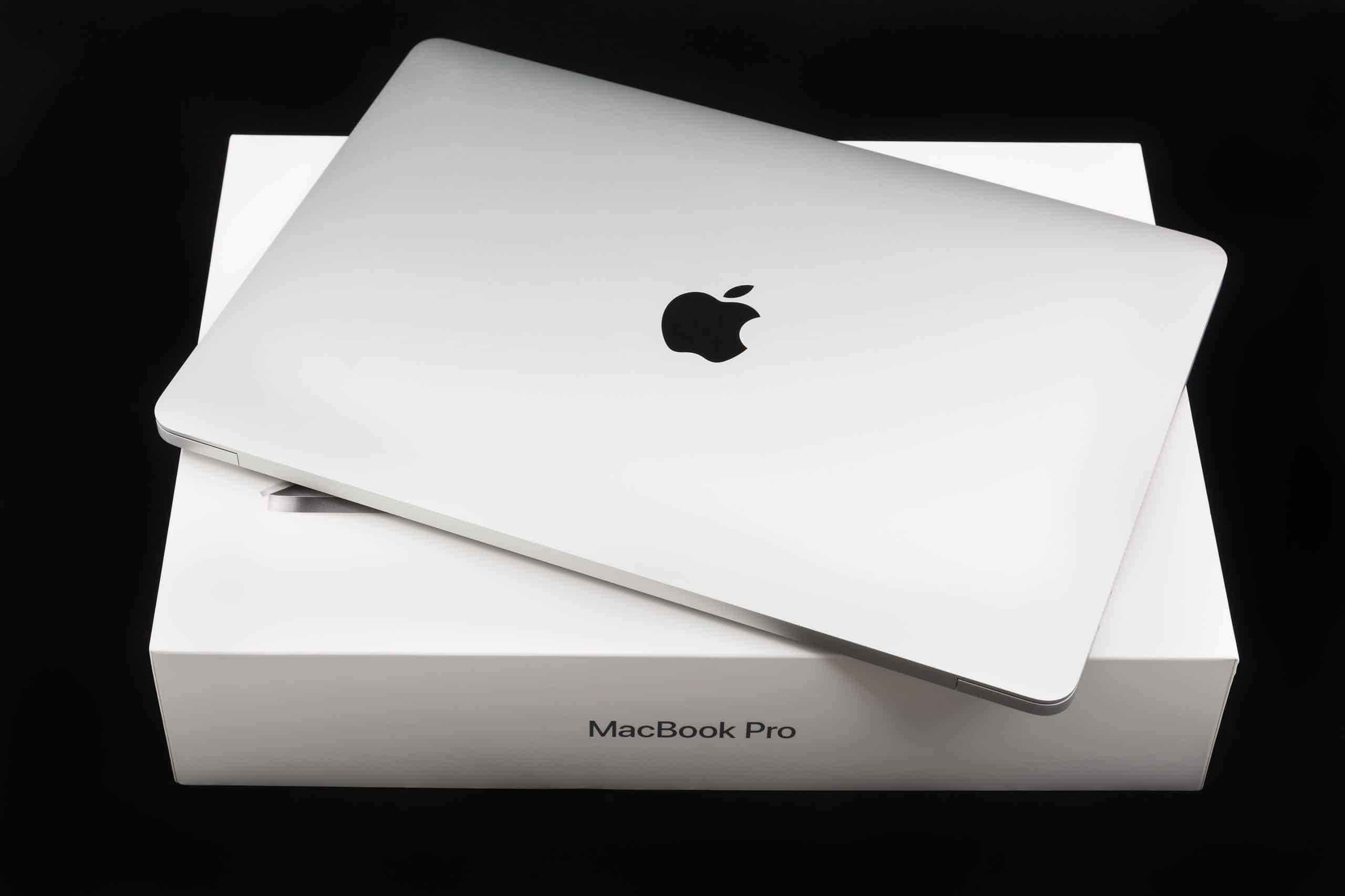 14-tolline MacBook Pro jõudis kohale alles 2021. aastal