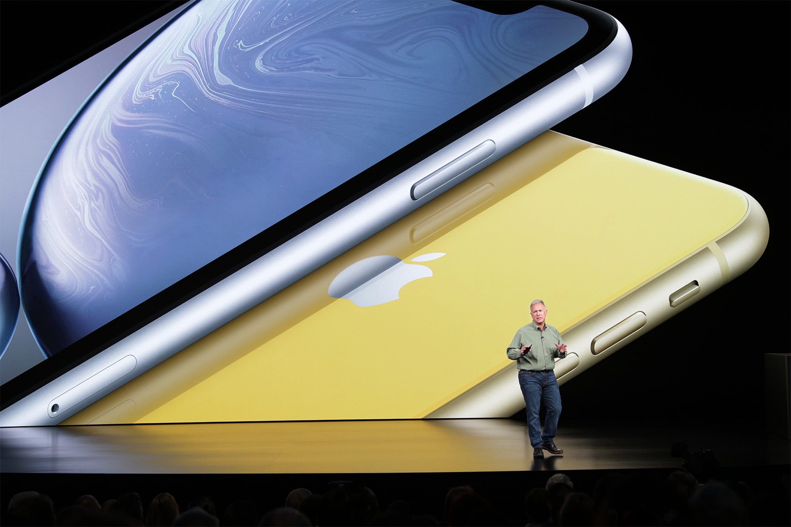 Phil Schiller räägib iPhone XR-st ja "selgitab" seadme nime