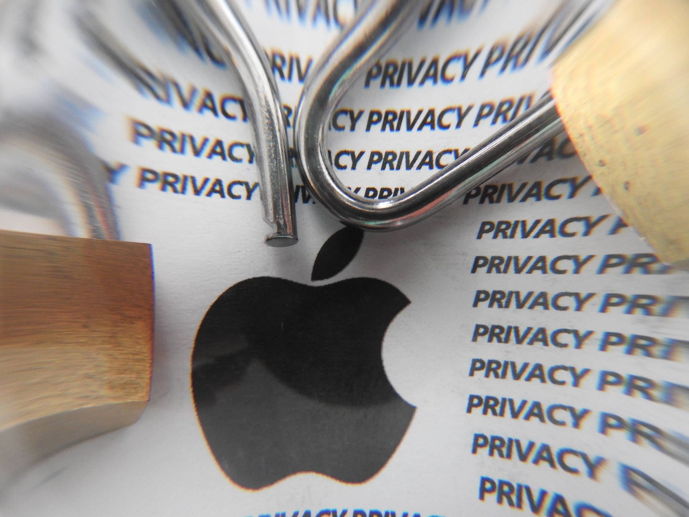 Häkkerid, kes üritasid Apple'i väljapressida, mõisteti kaheks aastaks vangi
